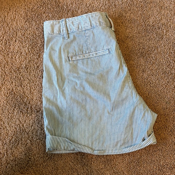 Gap Khaki Shorts, light Jean color with white stripes, size 8, lightly worn. - Picture 3 of 4